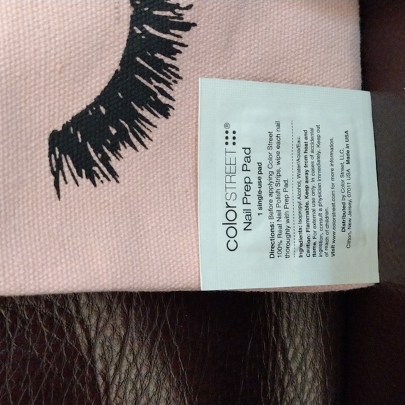 Eyelash Makeup Pouch with Goodies - Picture 10 of 14